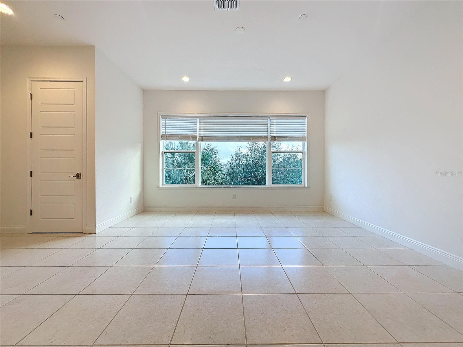 10090 SUNNIFA ALY, ORLANDO, FL, 32832