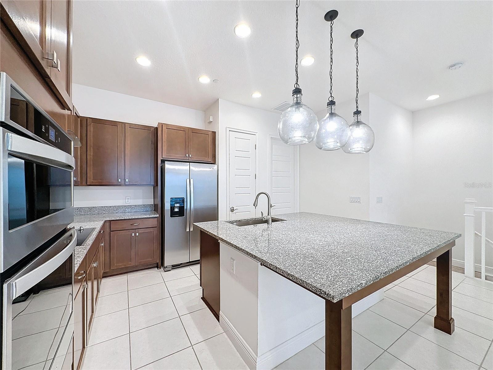 10090 SUNNIFA ALY, ORLANDO, FL, 32832