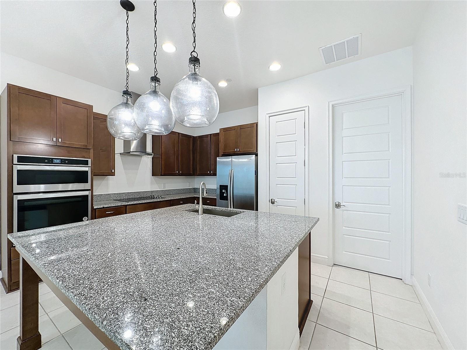 10090 SUNNIFA ALY, ORLANDO, FL, 32832