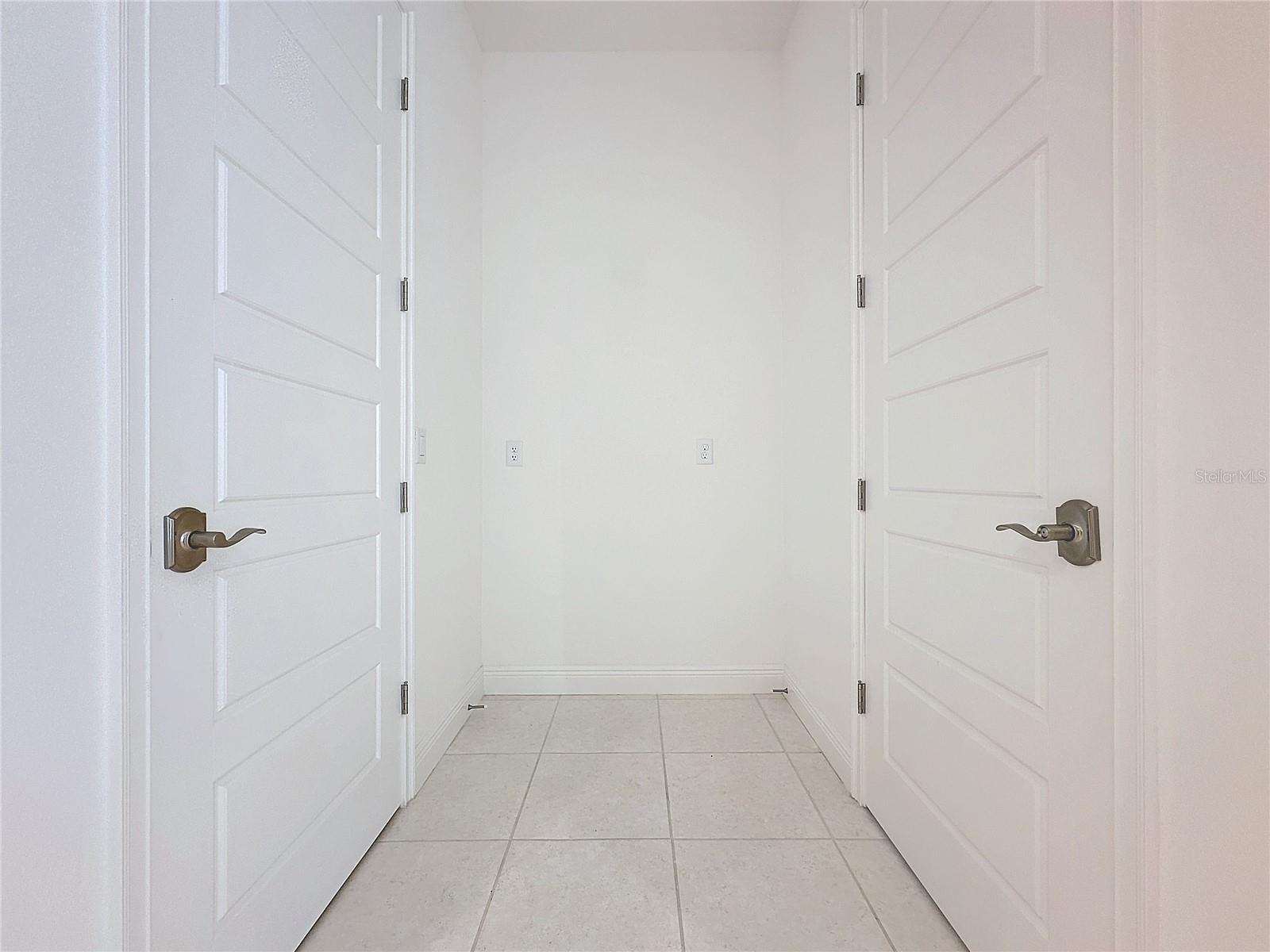 10090 SUNNIFA ALY, ORLANDO, FL, 32832