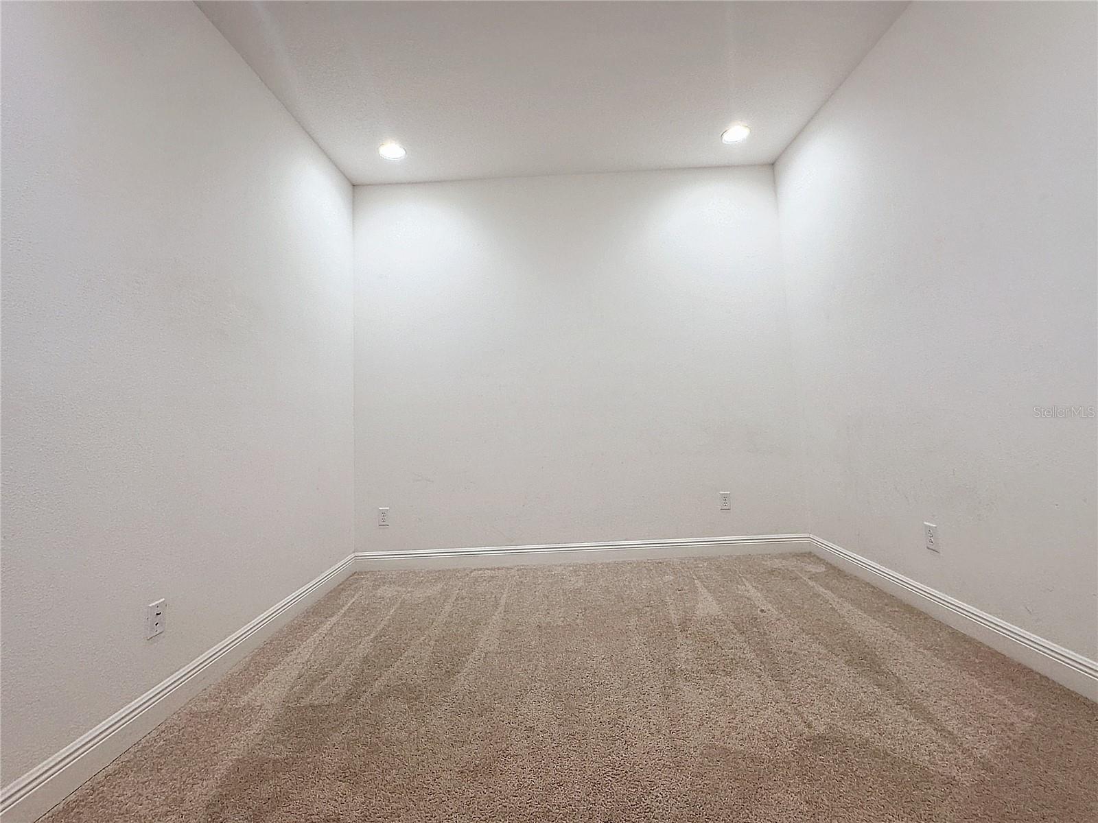 10090 SUNNIFA ALY, ORLANDO, FL, 32832
