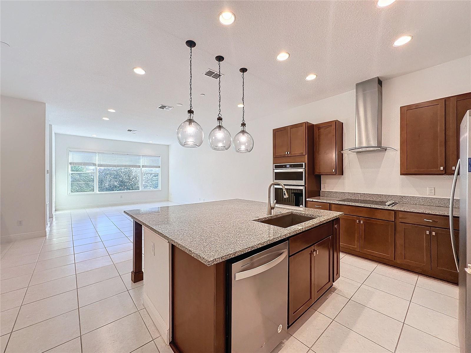 10090 SUNNIFA ALY, ORLANDO, FL, 32832