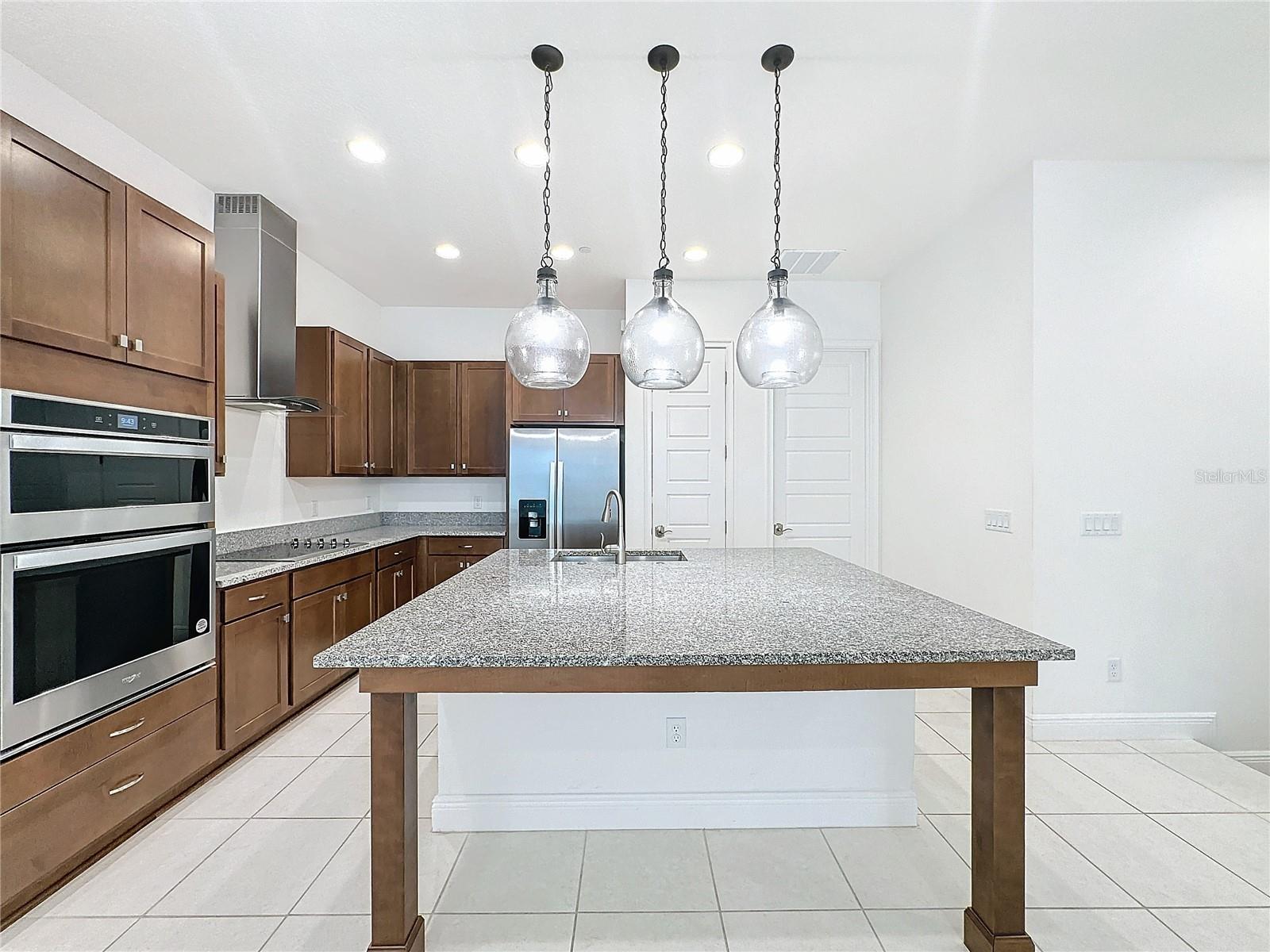 10090 SUNNIFA ALY, ORLANDO, FL, 32832