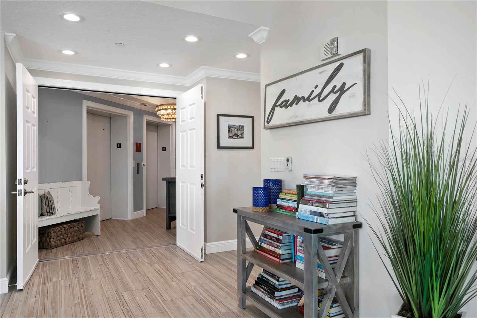 555 5TH AVE NE #922, ST PETERSBURG, FL, 33701