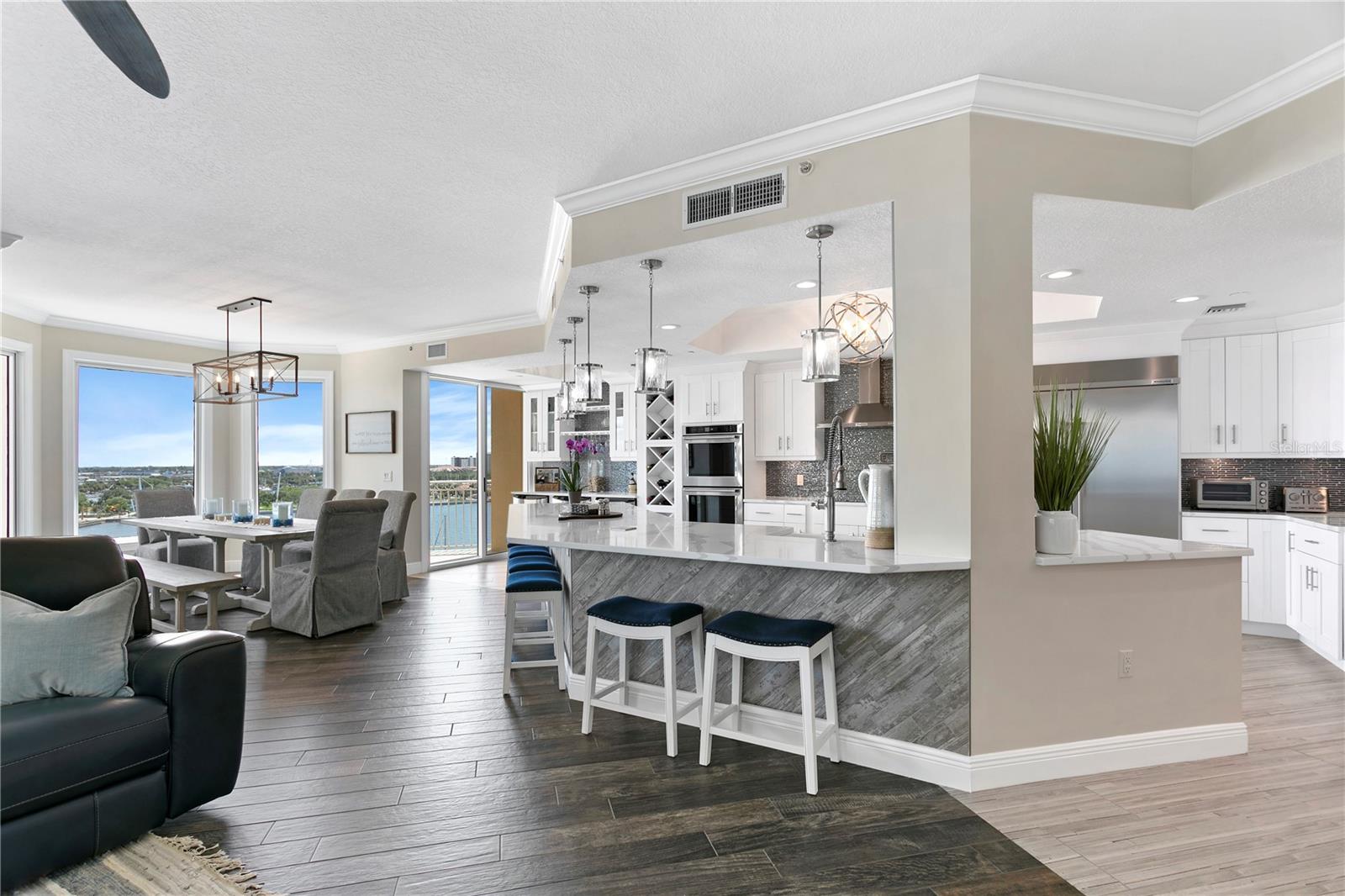 555 5TH AVE NE #922, ST PETERSBURG, FL, 33701