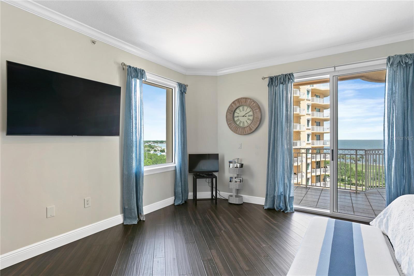 555 5TH AVE NE #922, ST PETERSBURG, FL, 33701