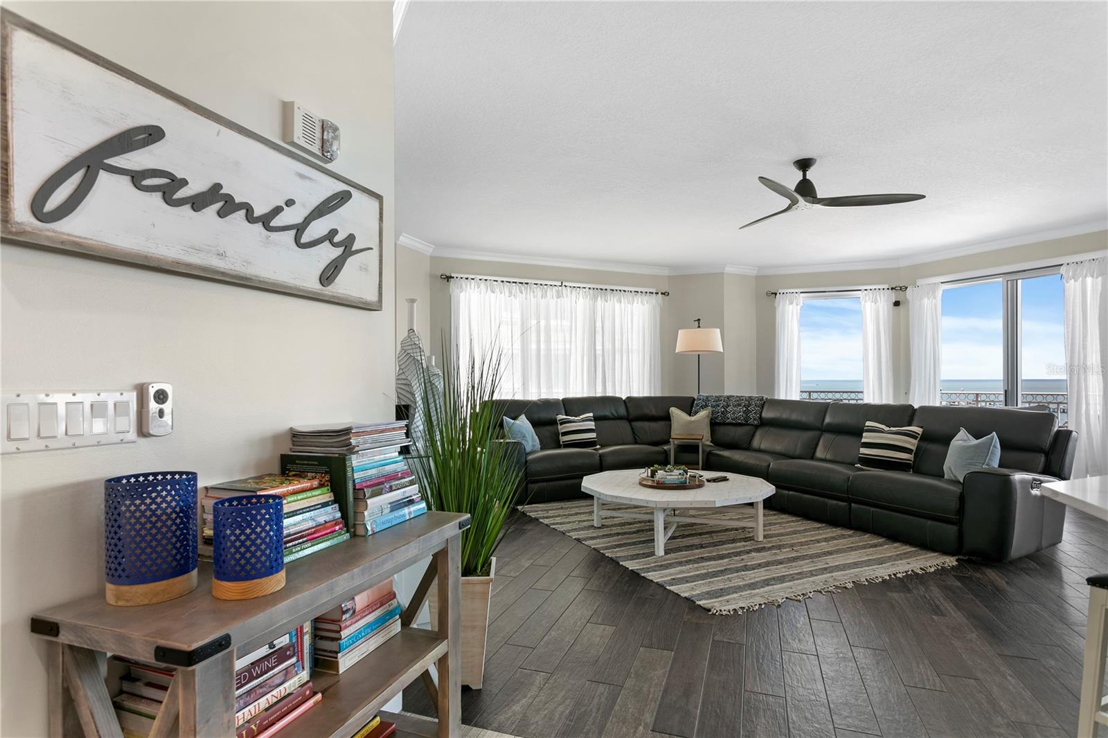 555 5TH AVE NE #922, ST PETERSBURG, FL, 33701