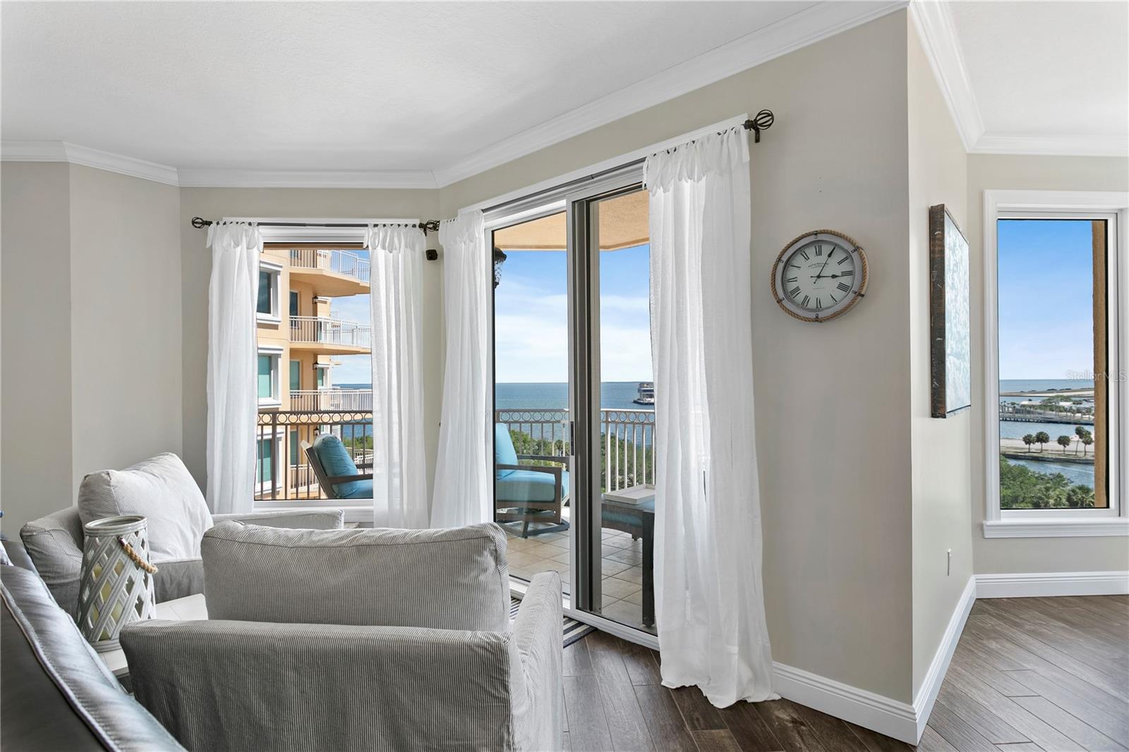 555 5TH AVE NE #922, ST PETERSBURG, FL, 33701