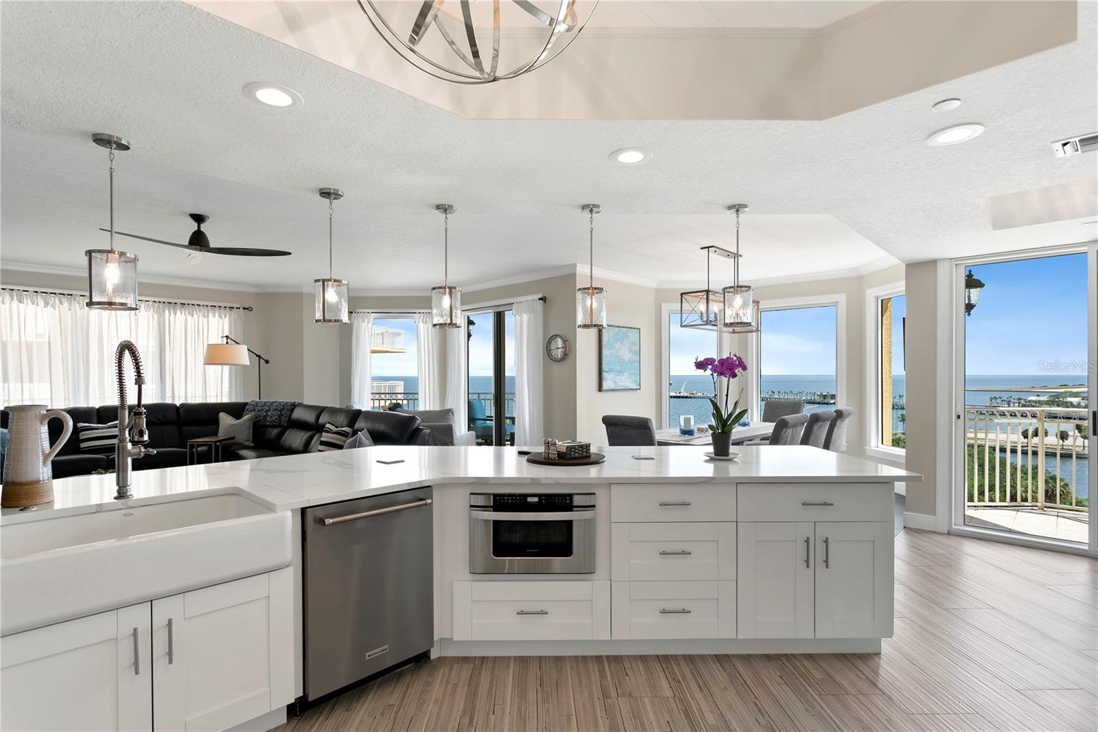 555 5TH AVE NE #922, ST PETERSBURG, FL, 33701