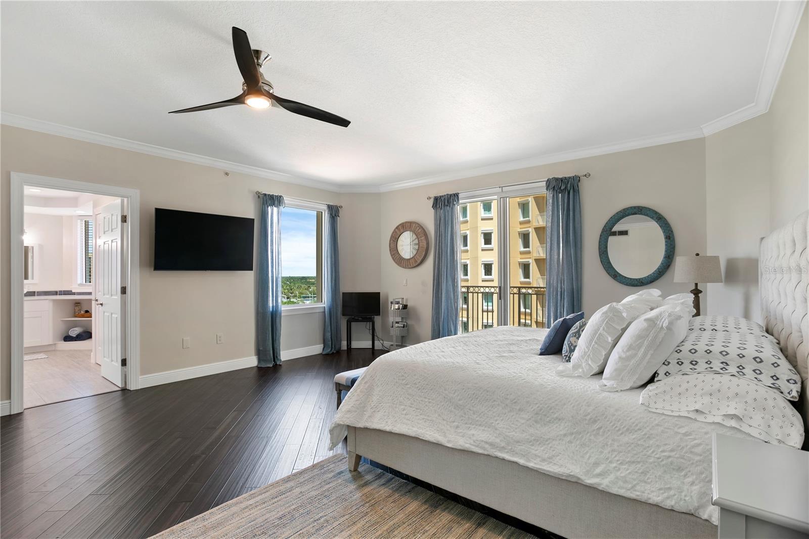 555 5TH AVE NE #922, ST PETERSBURG, FL, 33701