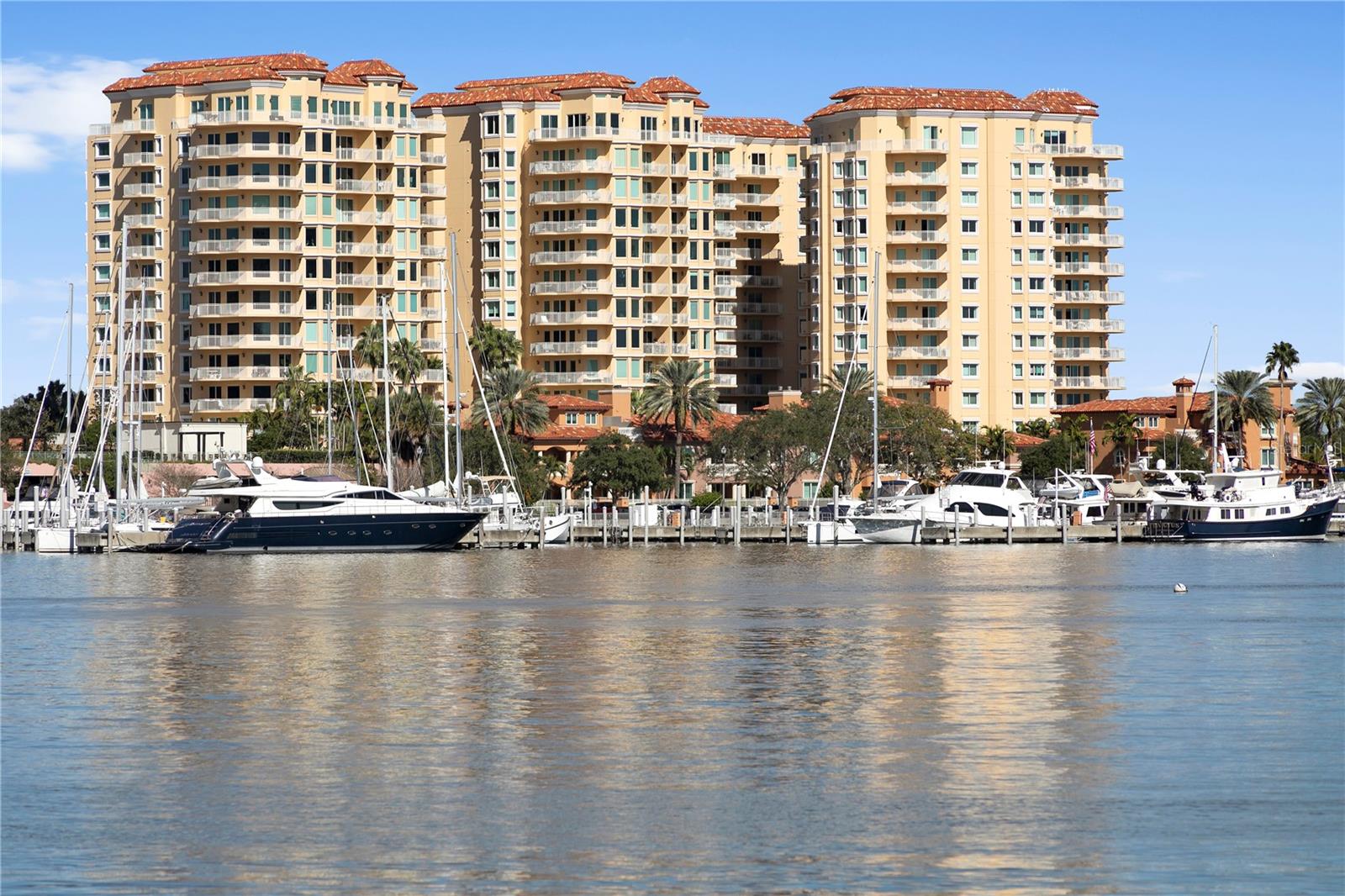 555 5TH AVE NE #922, ST PETERSBURG, FL, 33701