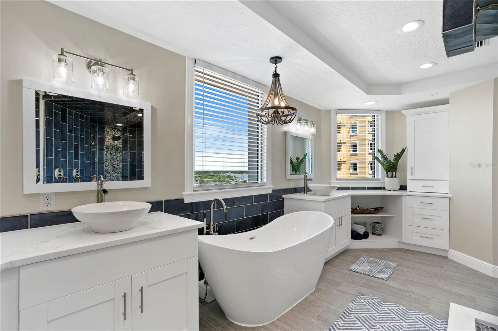 555 5TH AVE NE #922, ST PETERSBURG, FL, 33701