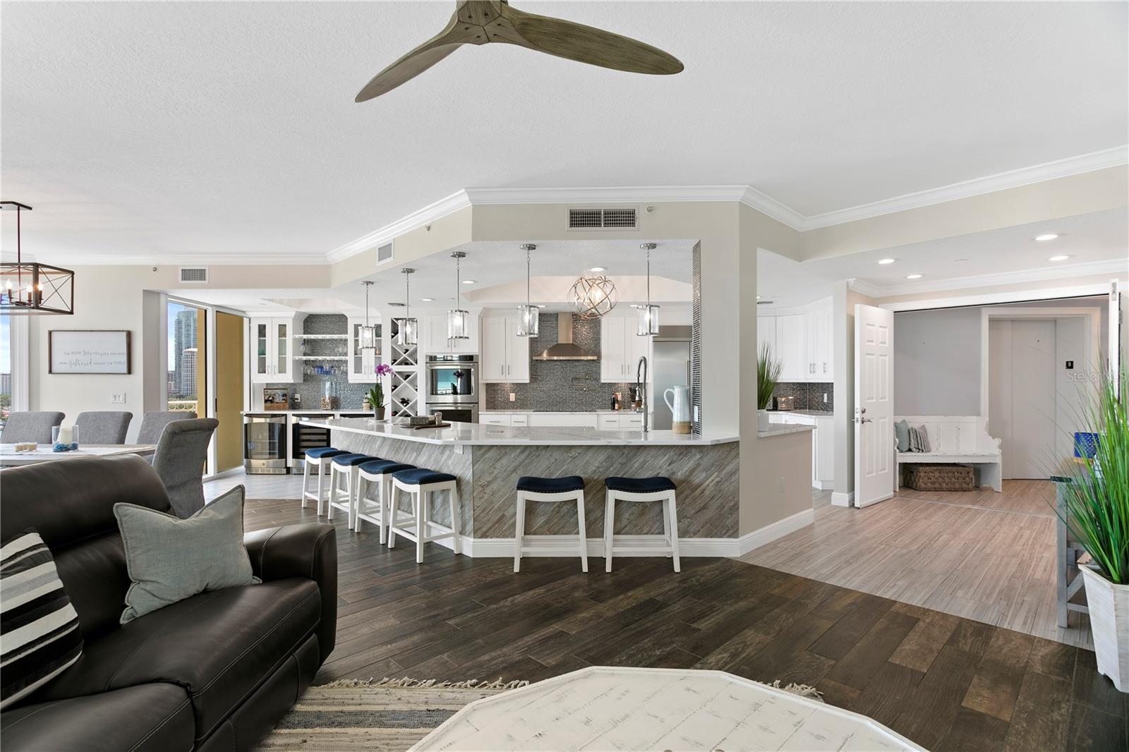 555 5TH AVE NE #922, ST PETERSBURG, FL, 33701