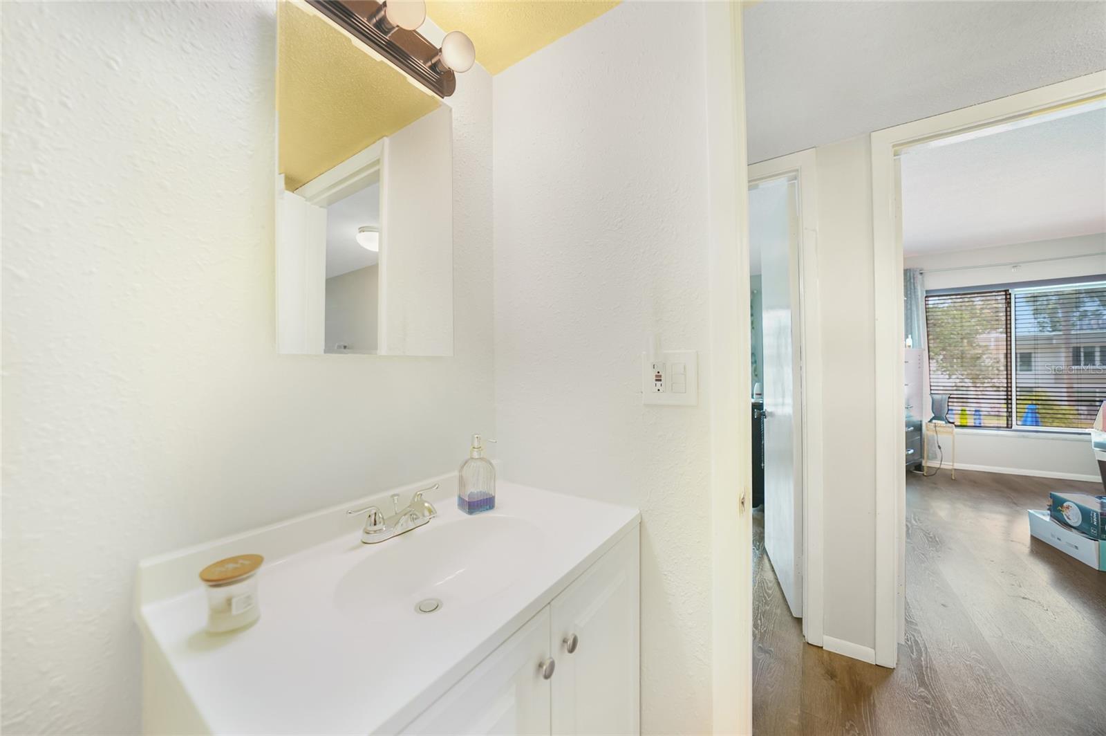 2437 HARBOR BLVD #204, PORT CHARLOTTE, FL, 33952