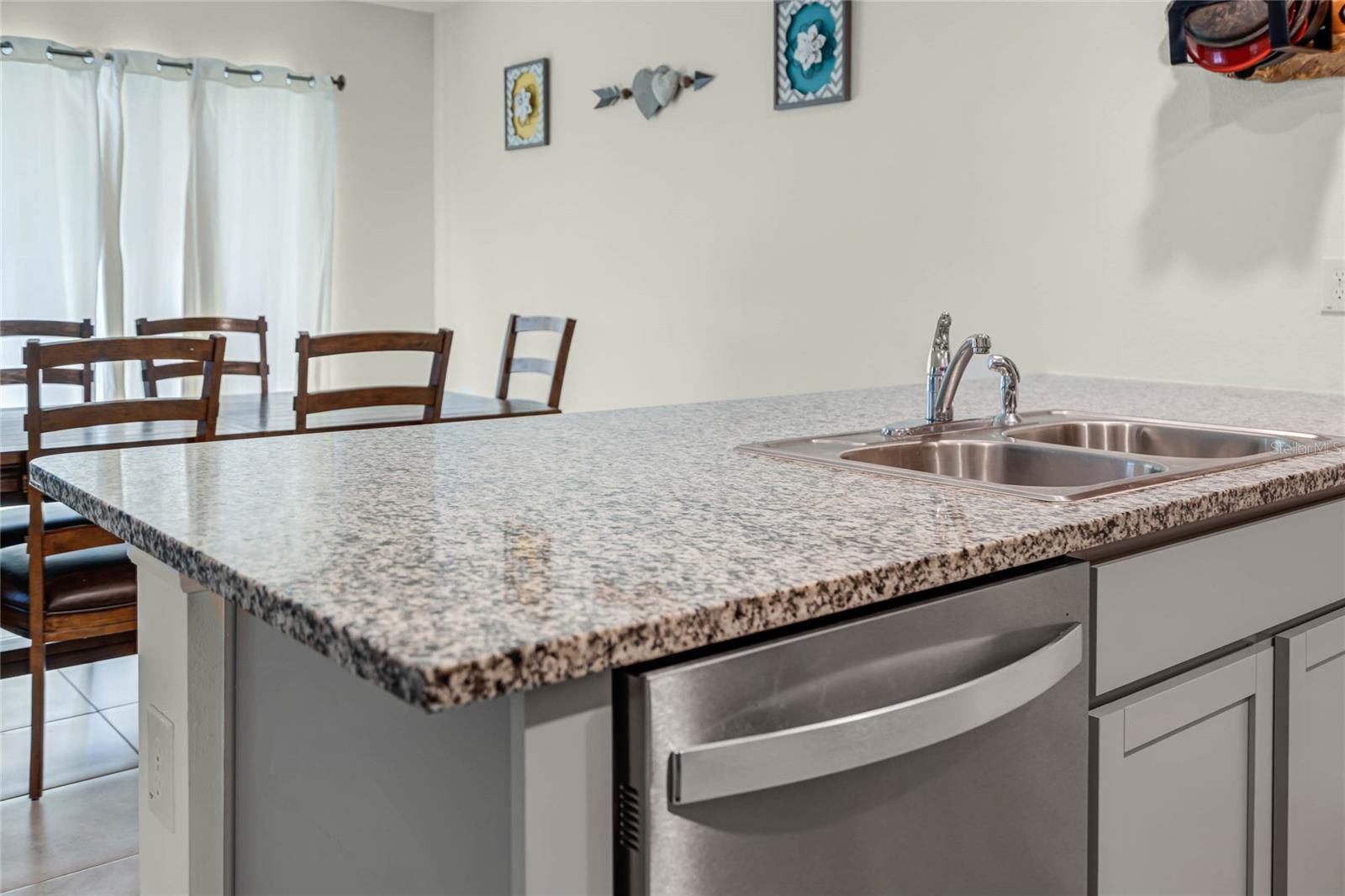 38370 SONNET LANDING AVE, ZEPHYRHILLS, FL, 33540