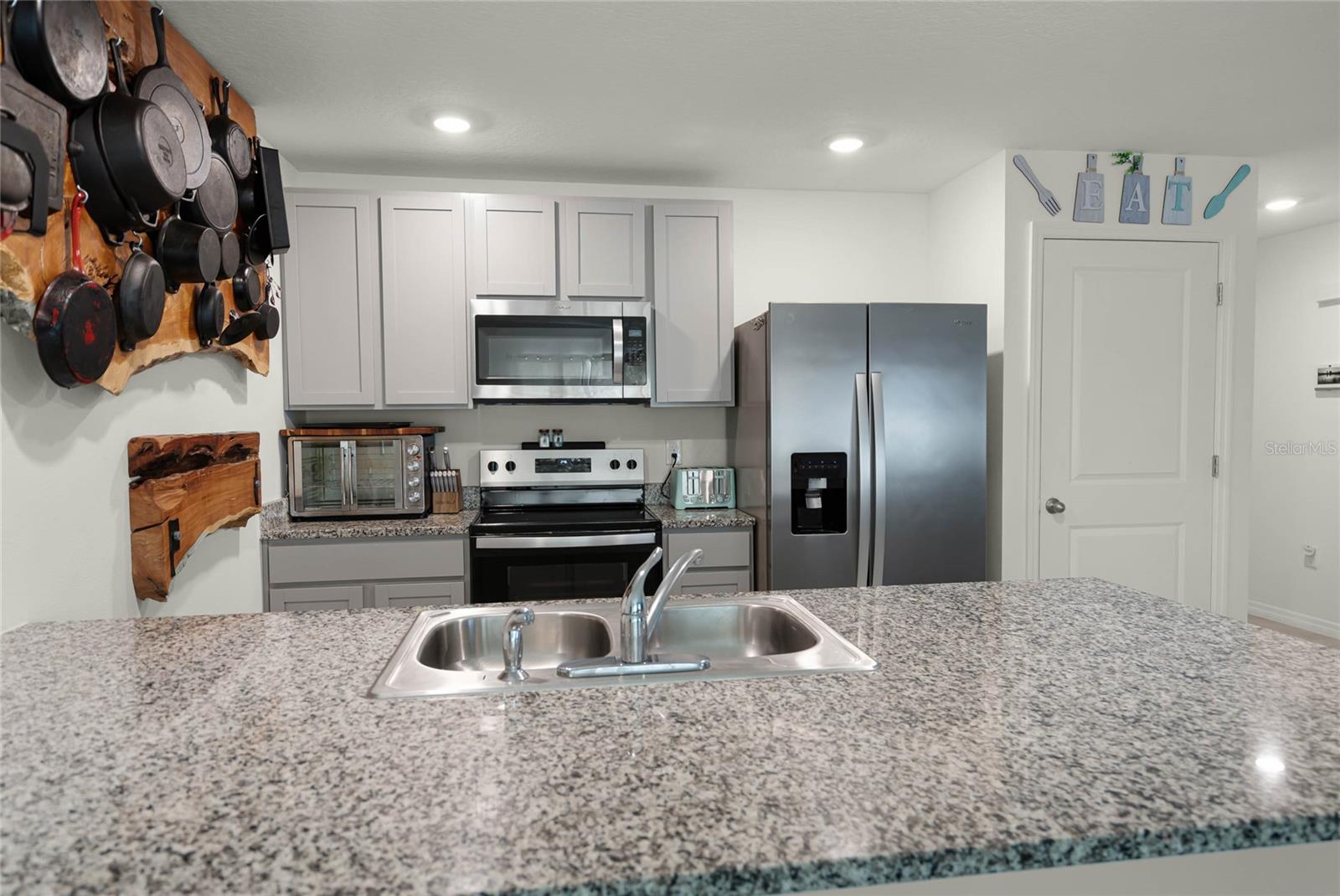 38370 SONNET LANDING AVE, ZEPHYRHILLS, FL, 33540