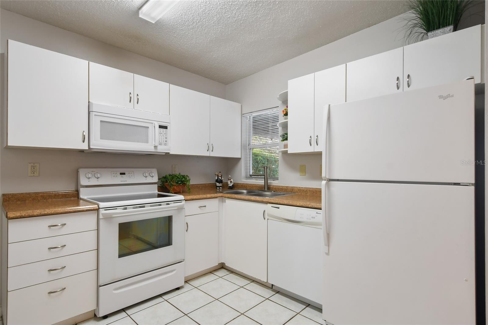 3214 DEBBIE DR, ORLANDO, FL, 32806