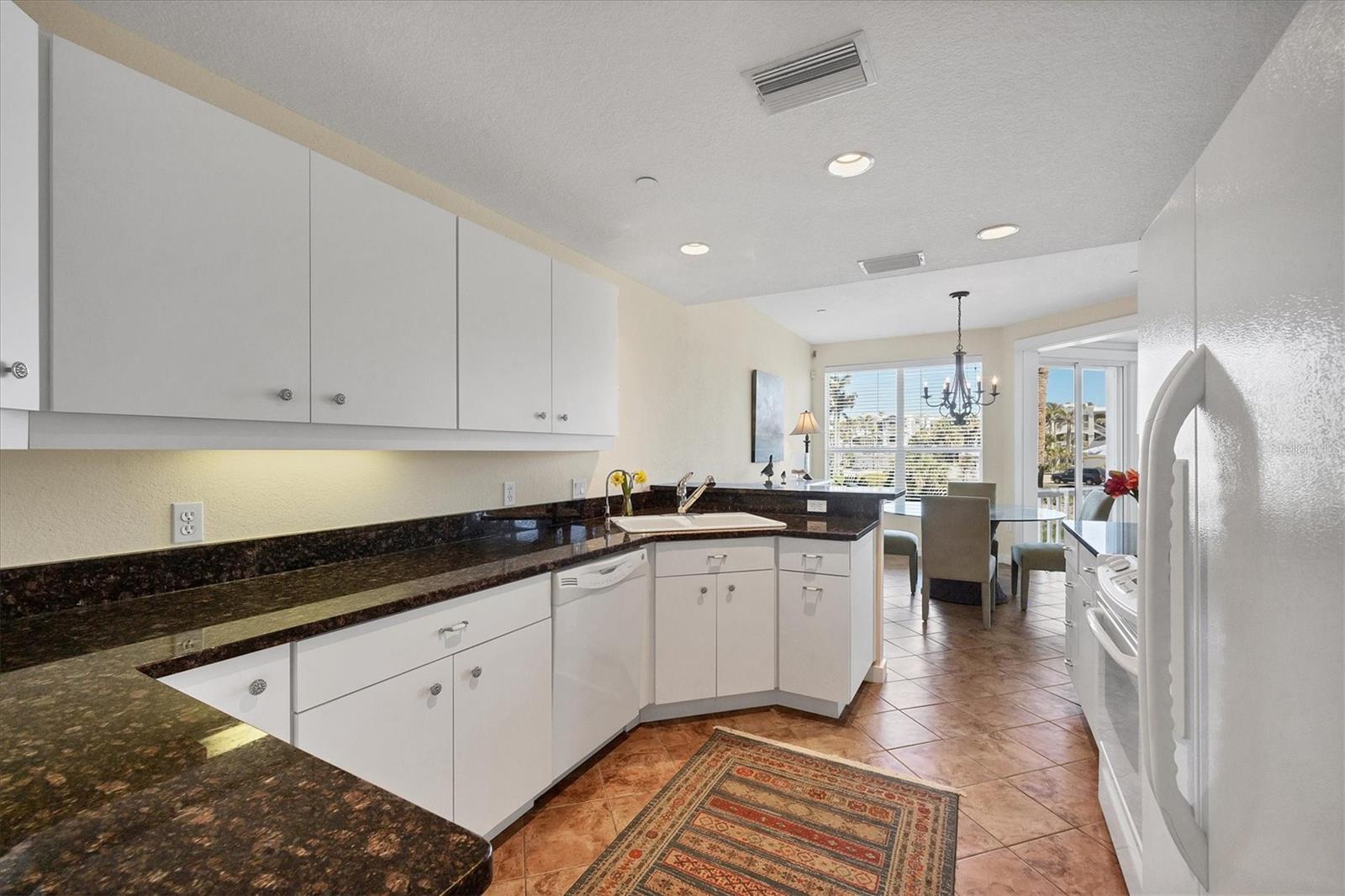 805 S HARBOR DR, BOCA GRANDE, FL, 33921