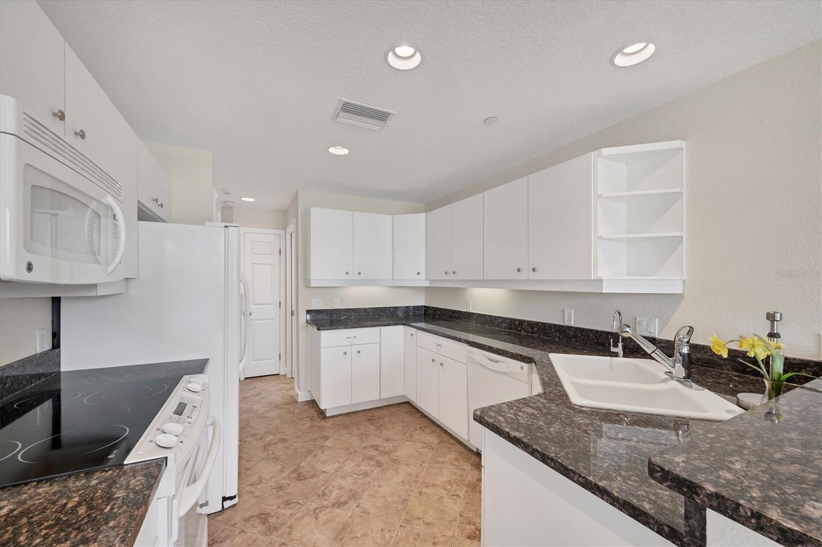 805 S HARBOR DR, BOCA GRANDE, FL, 33921