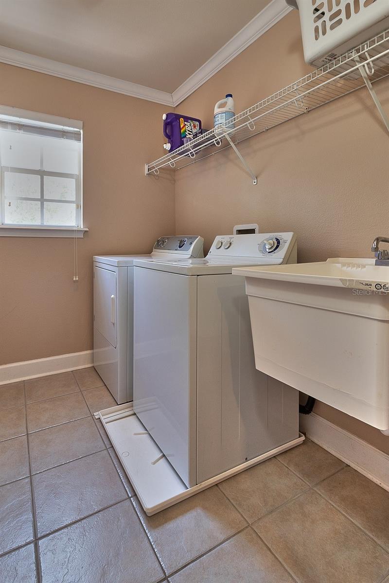 6211 S MACDILL AVE #2, TAMPA, FL, 33611