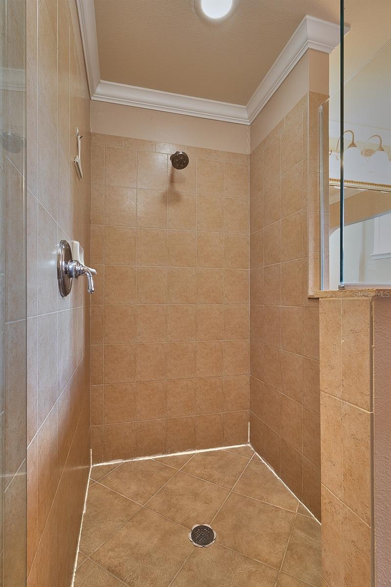 6211 S MACDILL AVE #2, TAMPA, FL, 33611