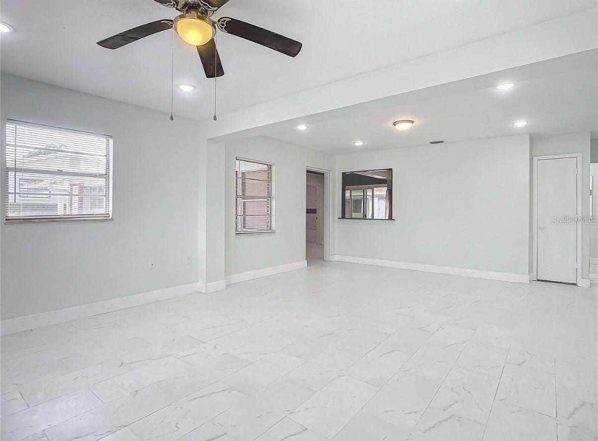 8 S SHELL RD, DEBARY, FL, 32713