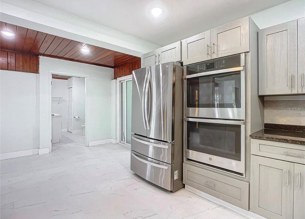 8 S SHELL RD, DEBARY, FL, 32713