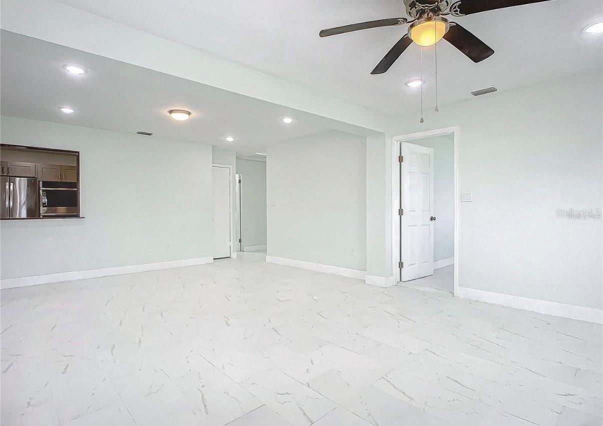 8 S SHELL RD, DEBARY, FL, 32713