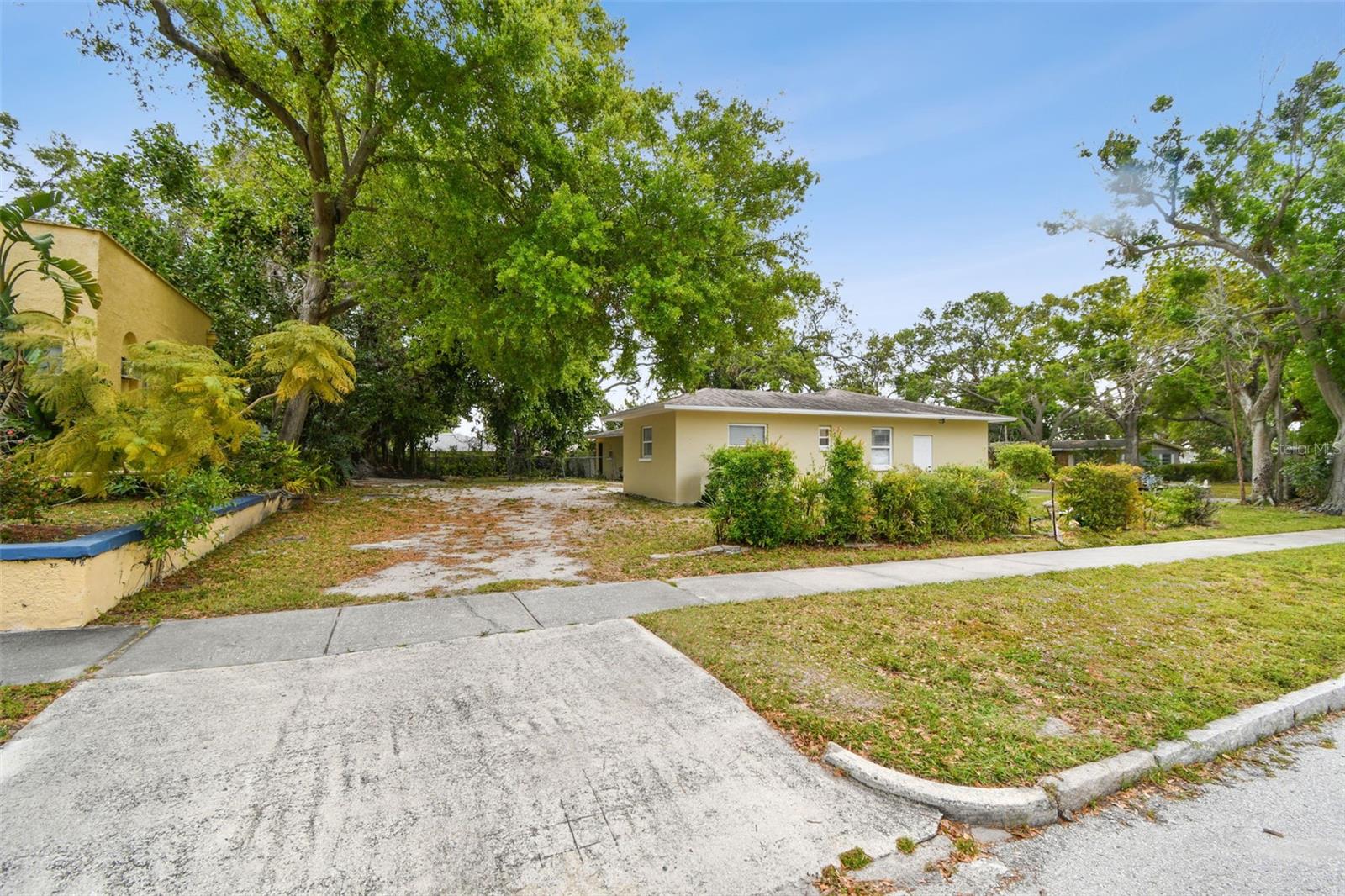 1231 27TH AVE S, ST PETERSBURG, FL, 33705