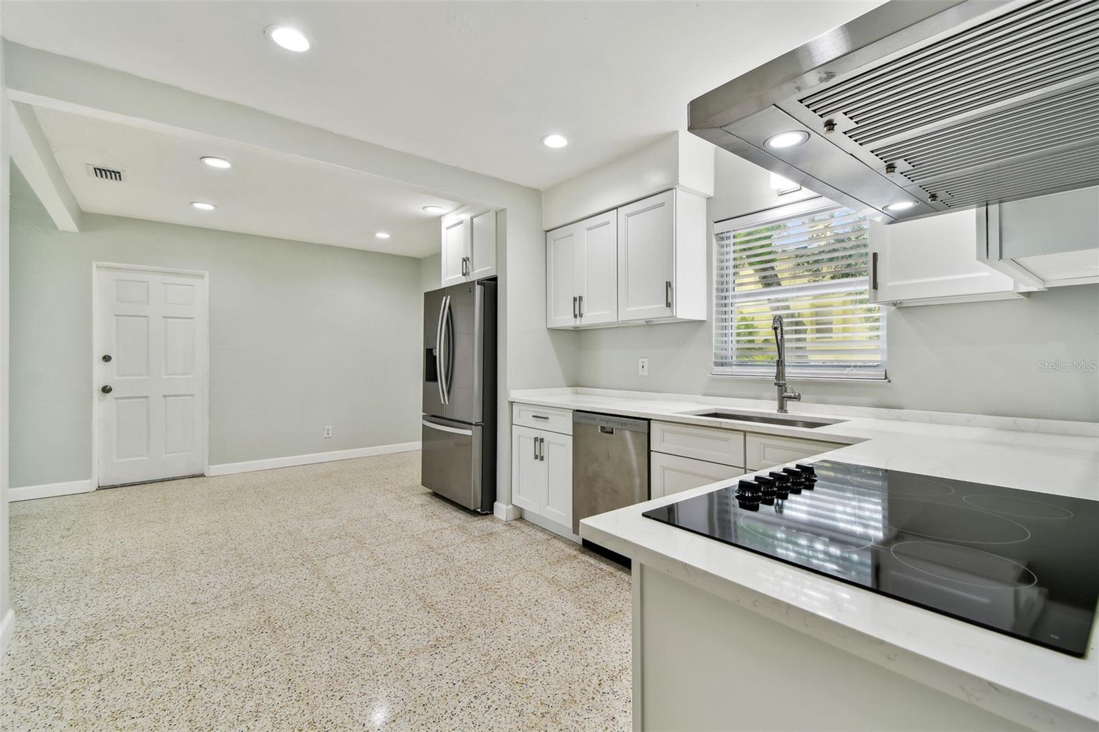 1231 27TH AVE S, ST PETERSBURG, FL, 33705