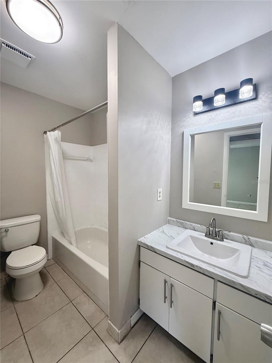 701 QUAIL HOLLOW DR, ORLANDO, FL, 32825