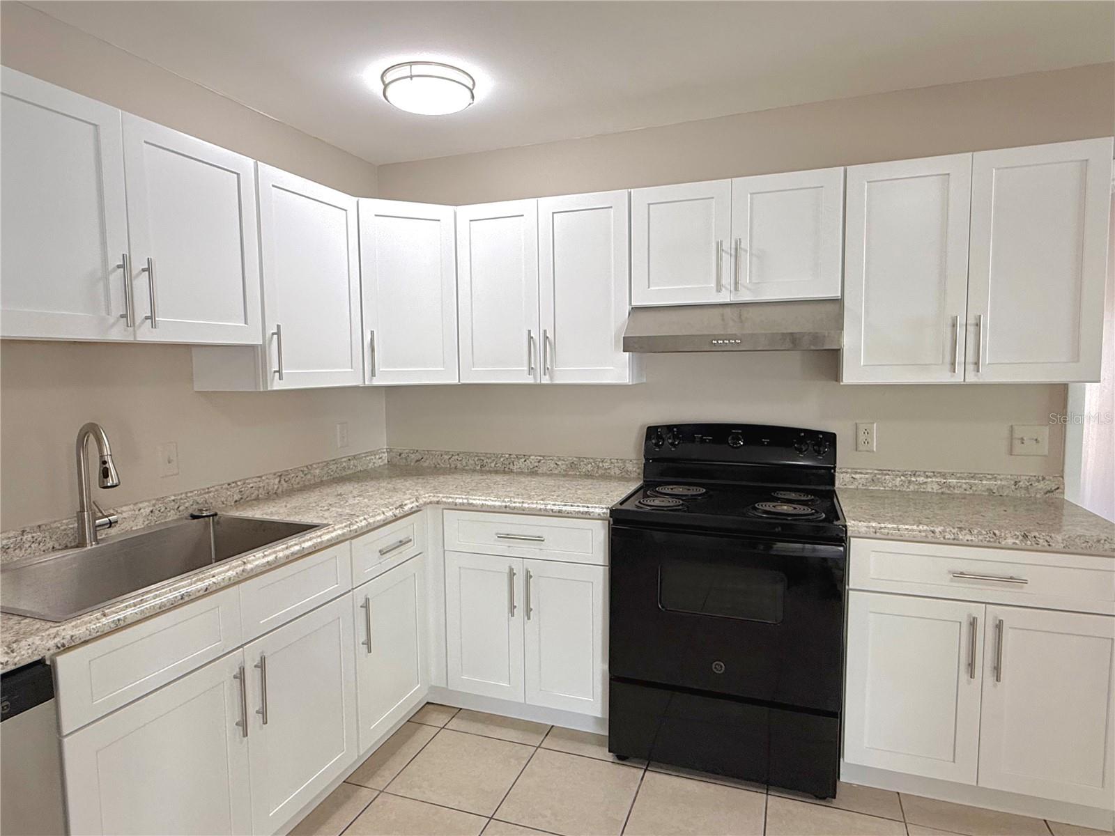 701 QUAIL HOLLOW DR, ORLANDO, FL, 32825