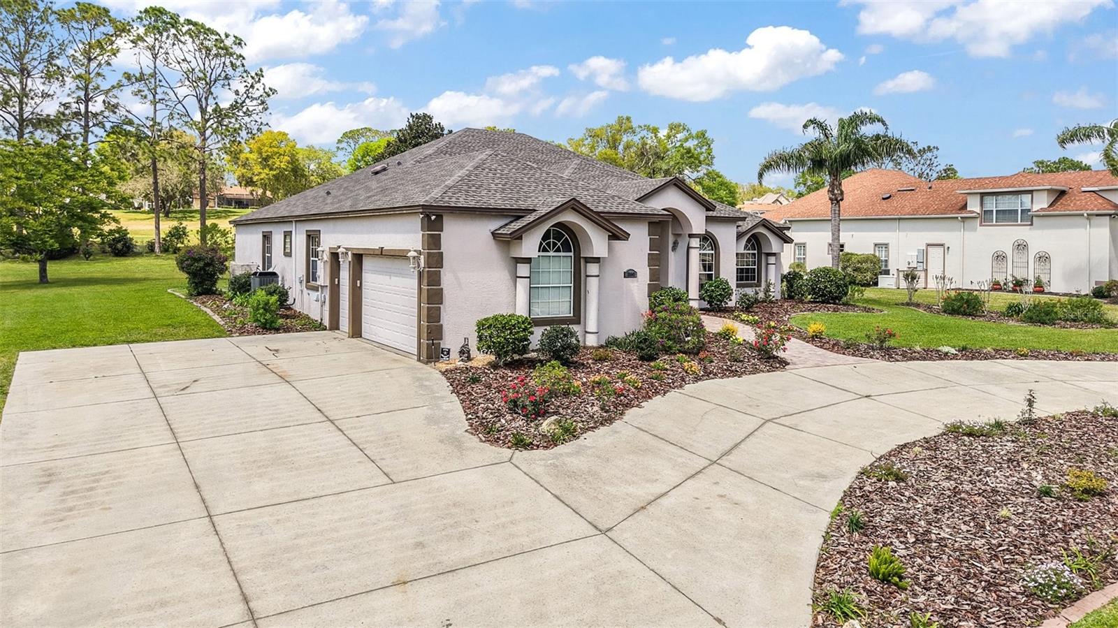 39601 HARBOR HILLS BLVD, LADY LAKE, FL, 32159