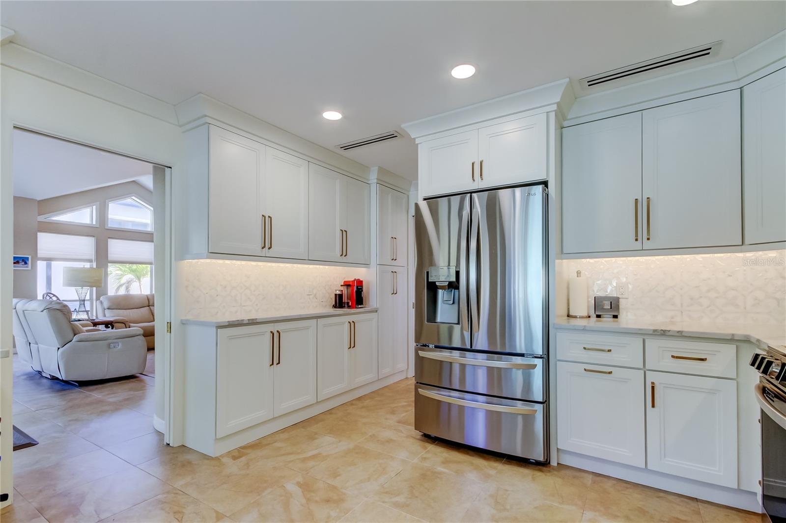 103 MORGAN DR, BELLEAIR BEACH, FL, 33786