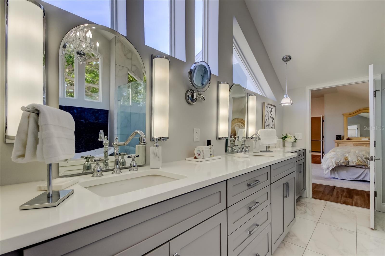 103 MORGAN DR, BELLEAIR BEACH, FL, 33786