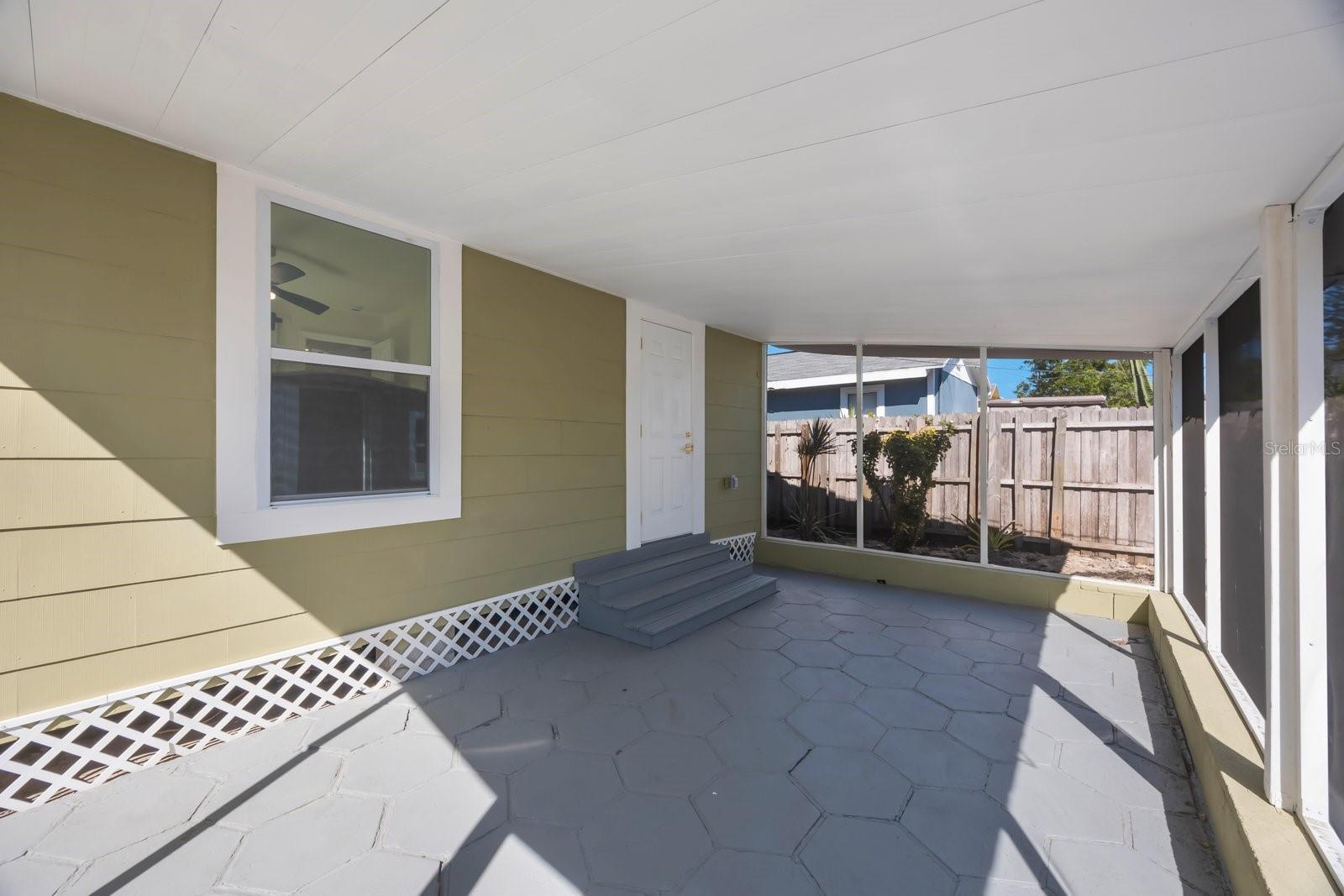 1160 36TH AVE N, ST PETERSBURG, FL, 33704