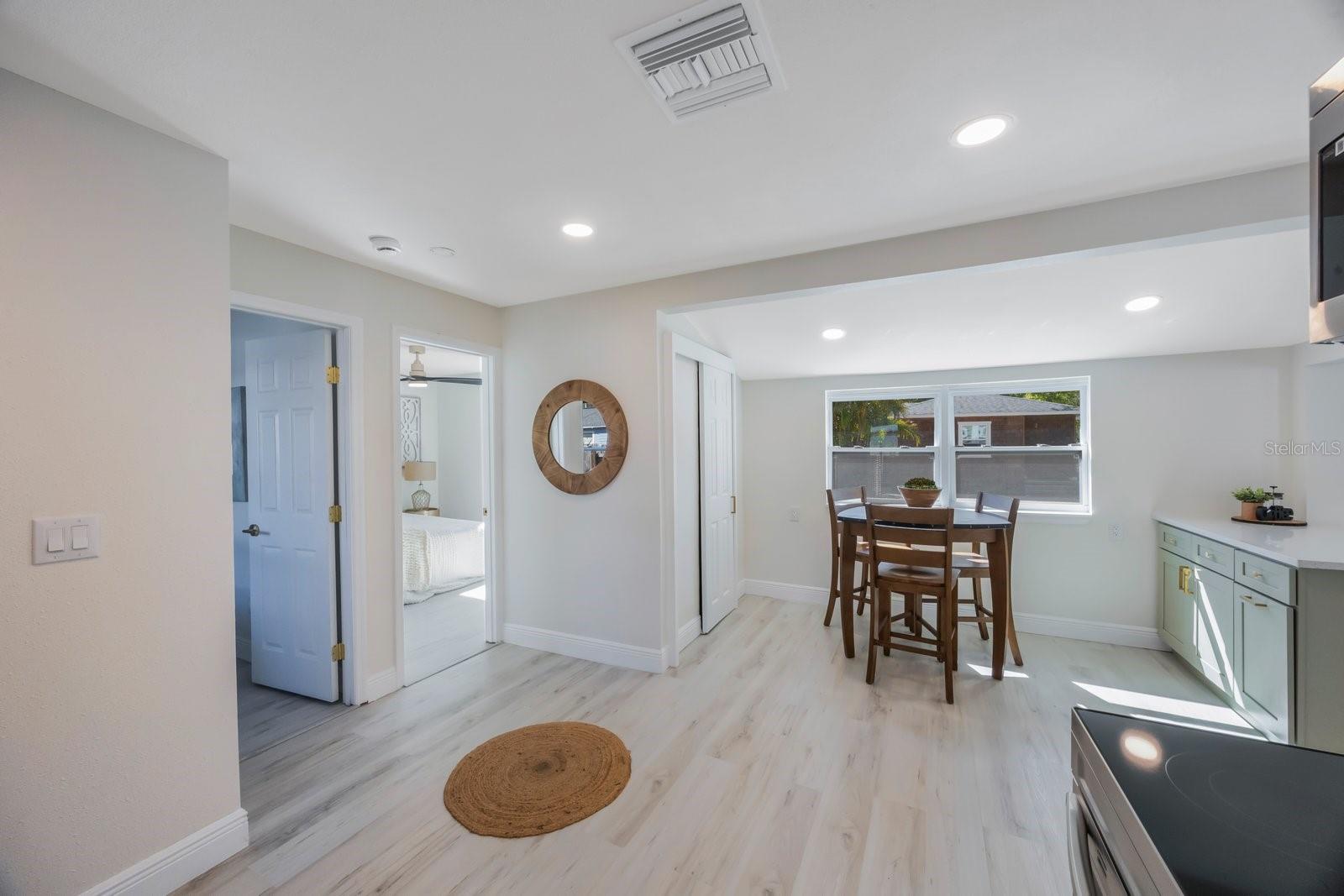 1160 36TH AVE N, ST PETERSBURG, FL, 33704