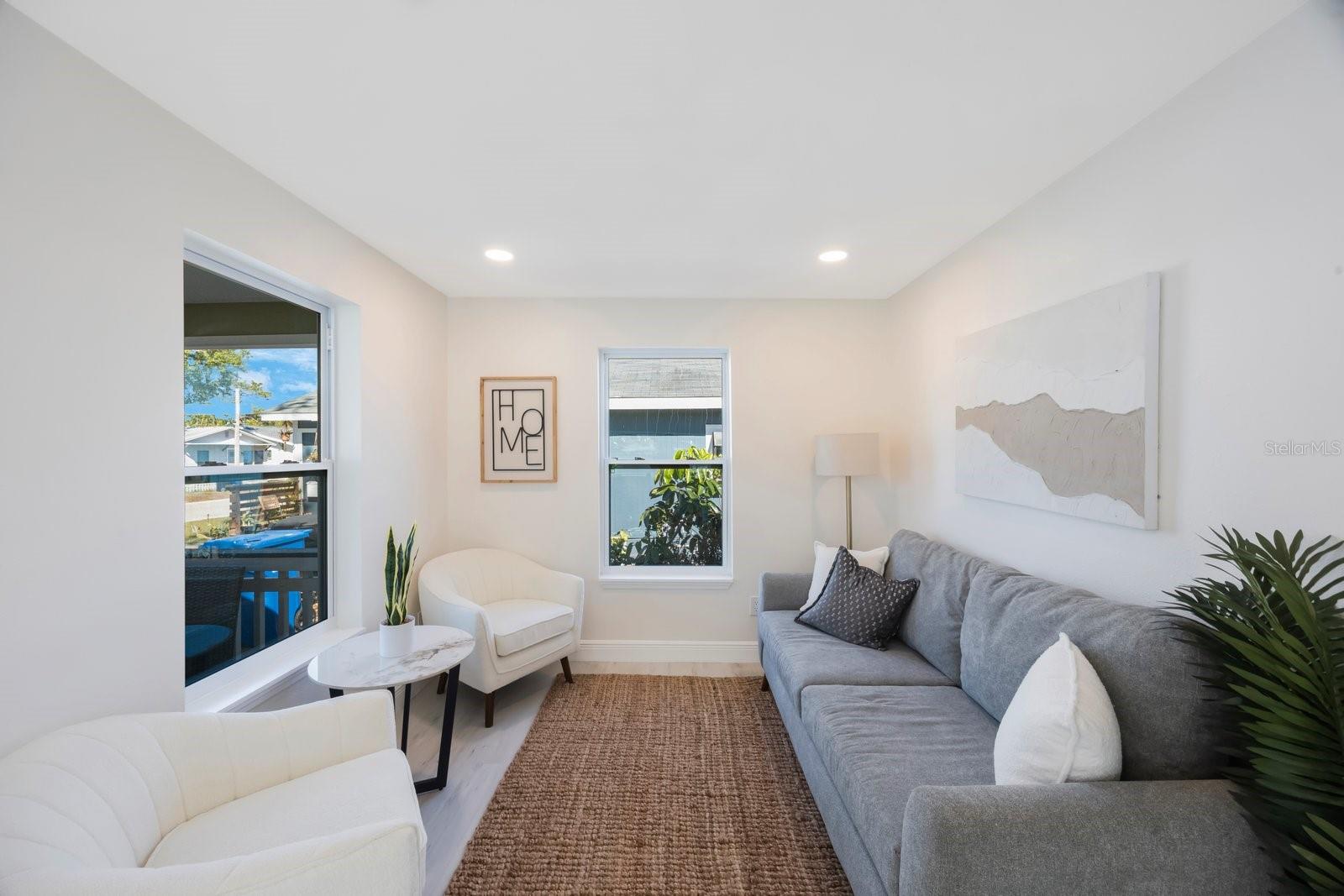 1160 36TH AVE N, ST PETERSBURG, FL, 33704