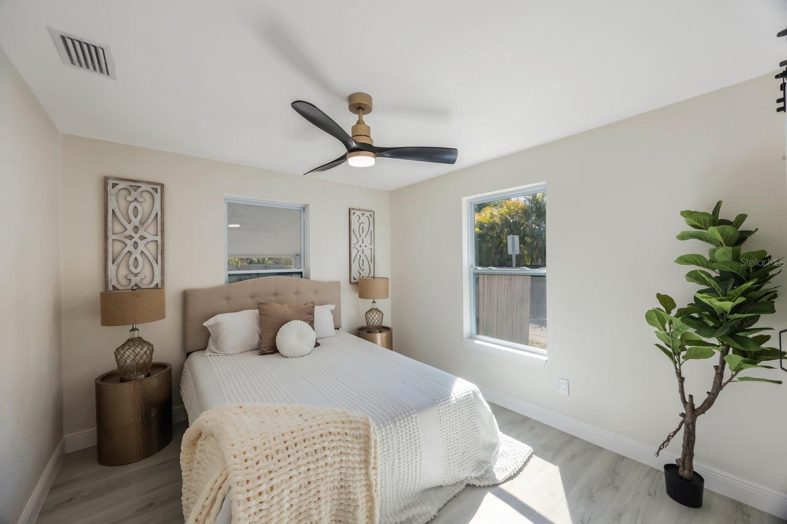 1160 36TH AVE N, ST PETERSBURG, FL, 33704