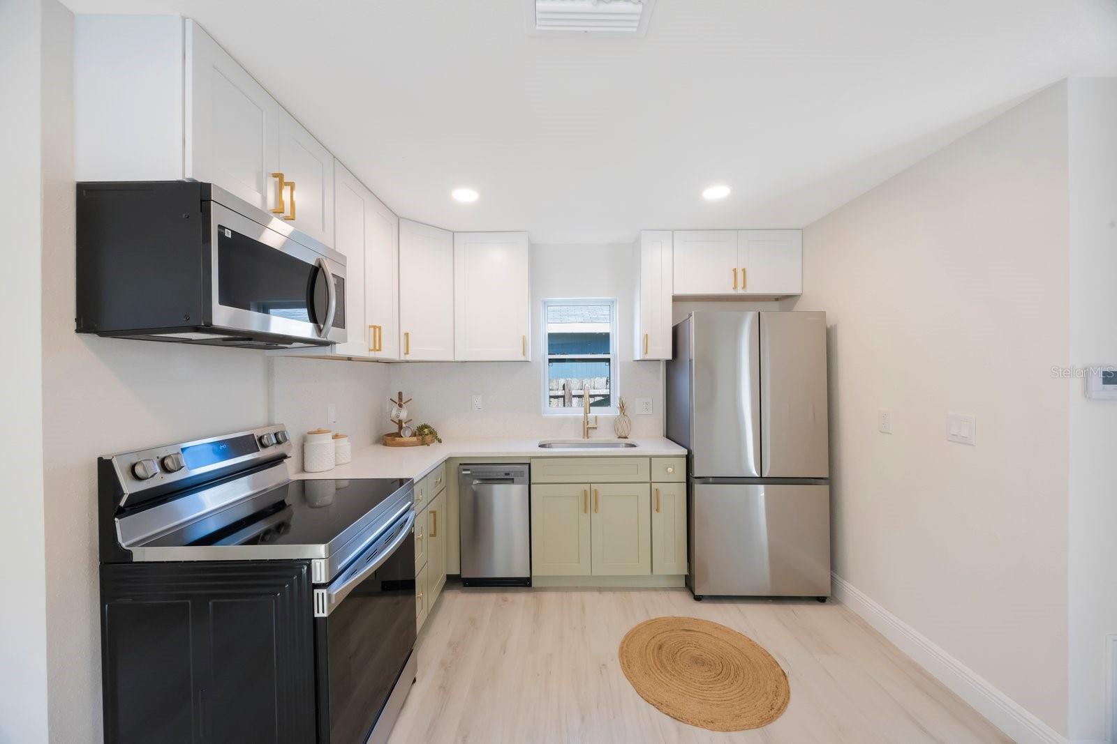 1160 36TH AVE N, ST PETERSBURG, FL, 33704