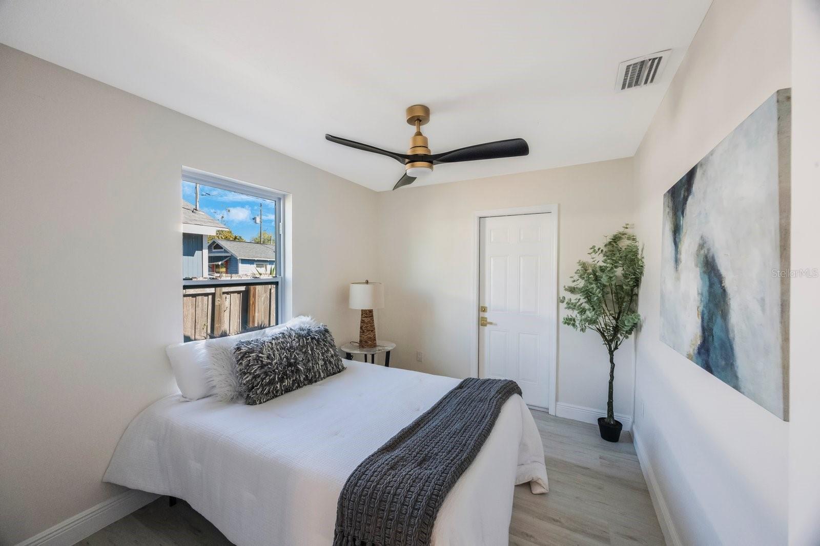 1160 36TH AVE N, ST PETERSBURG, FL, 33704