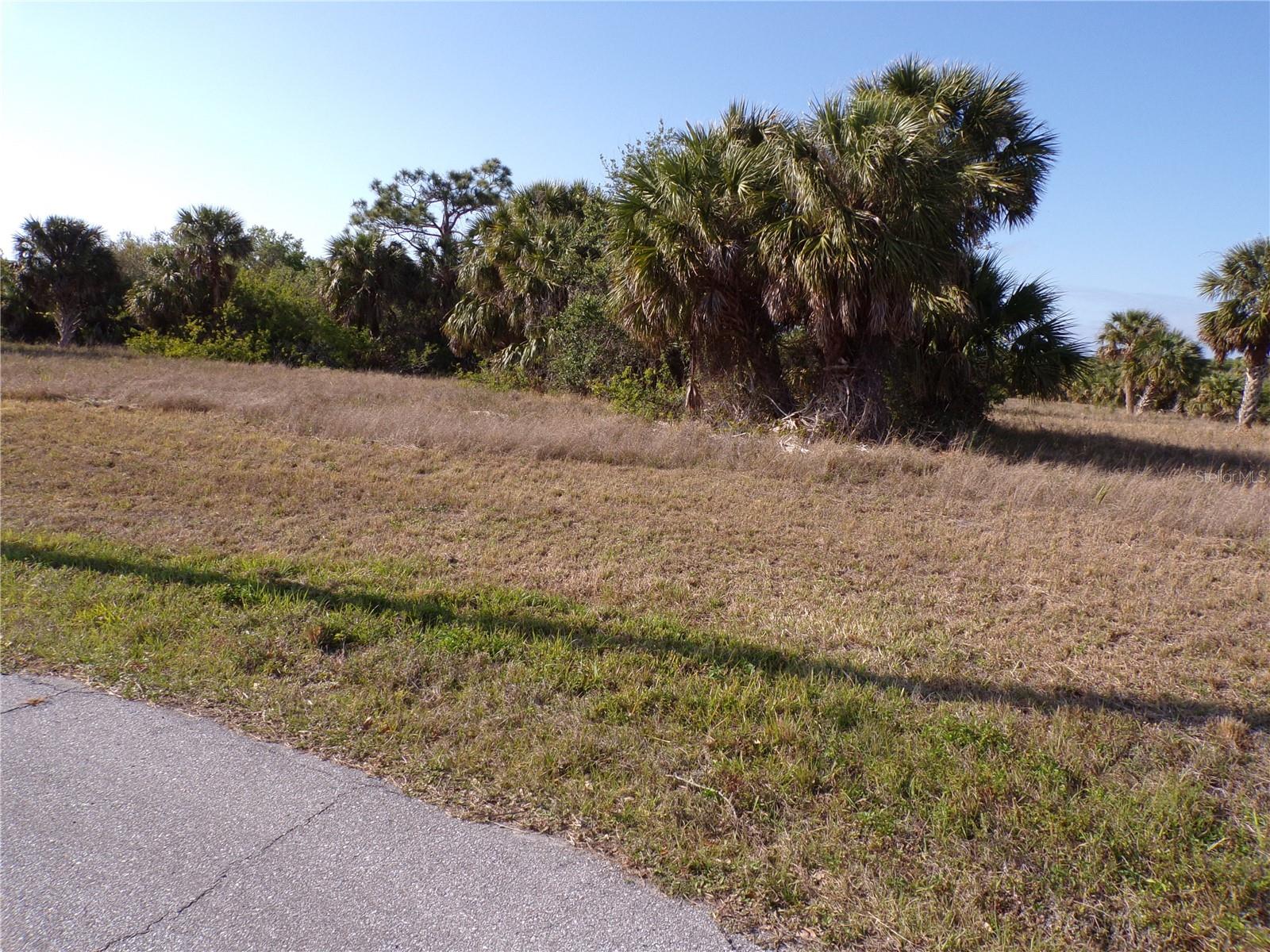100 ISLAND CT, ROTONDA WEST, FL, 33947