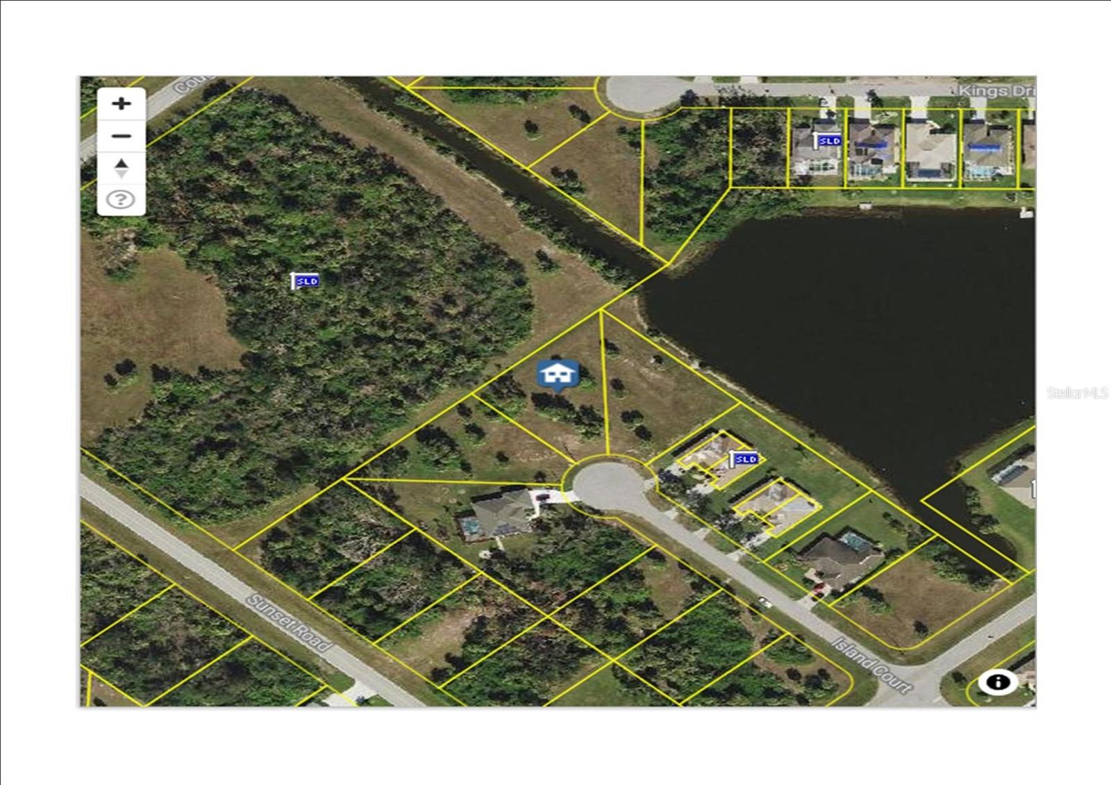 100 ISLAND CT, ROTONDA WEST, FL, 33947