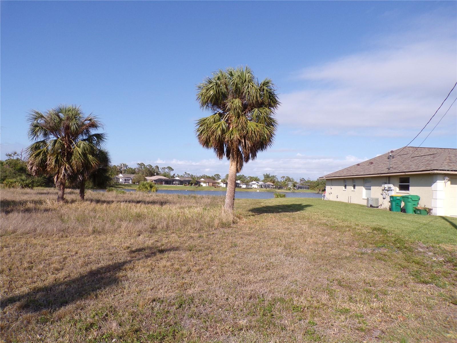 100 ISLAND CT, ROTONDA WEST, FL, 33947