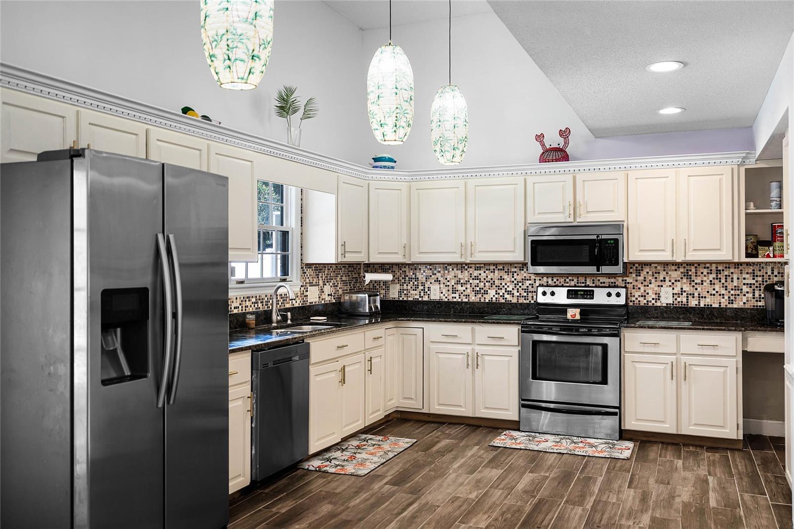 2 BRIDGEWATER DR, WINTER HAVEN, FL, 33884