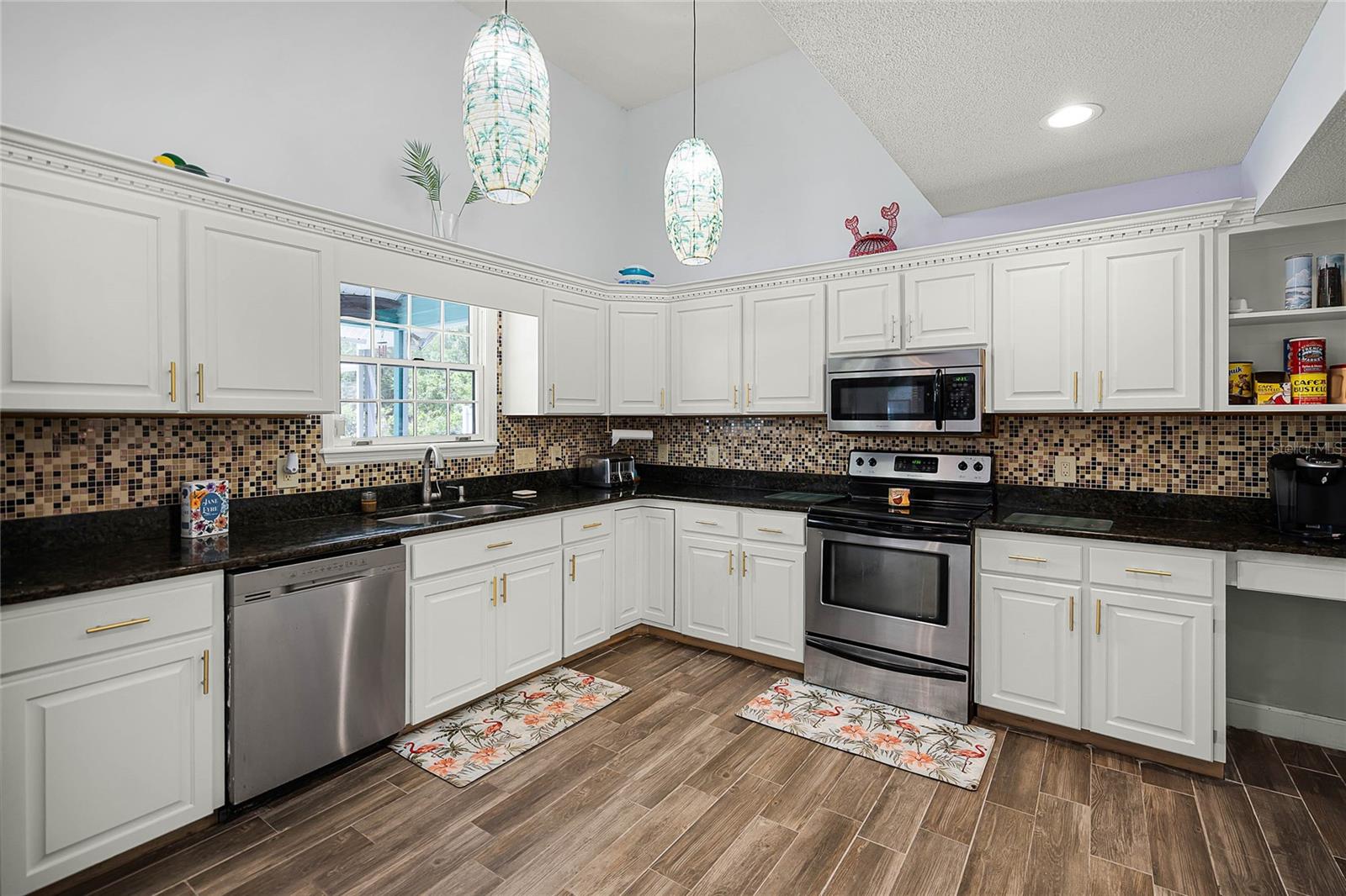 2 BRIDGEWATER DR, WINTER HAVEN, FL, 33884