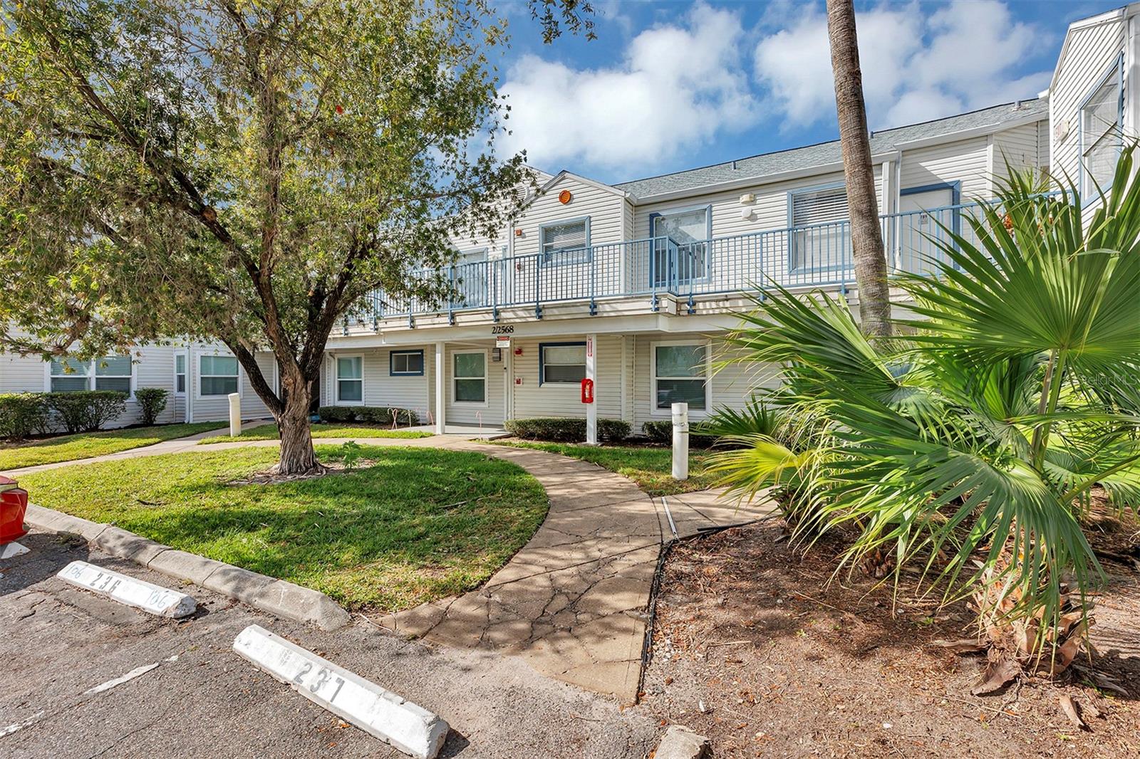 2568 WOODGATE BLVD #204, ORLANDO, FL, 32822