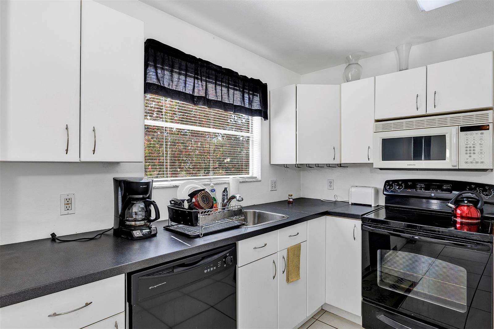 2568 WOODGATE BLVD #204, ORLANDO, FL, 32822