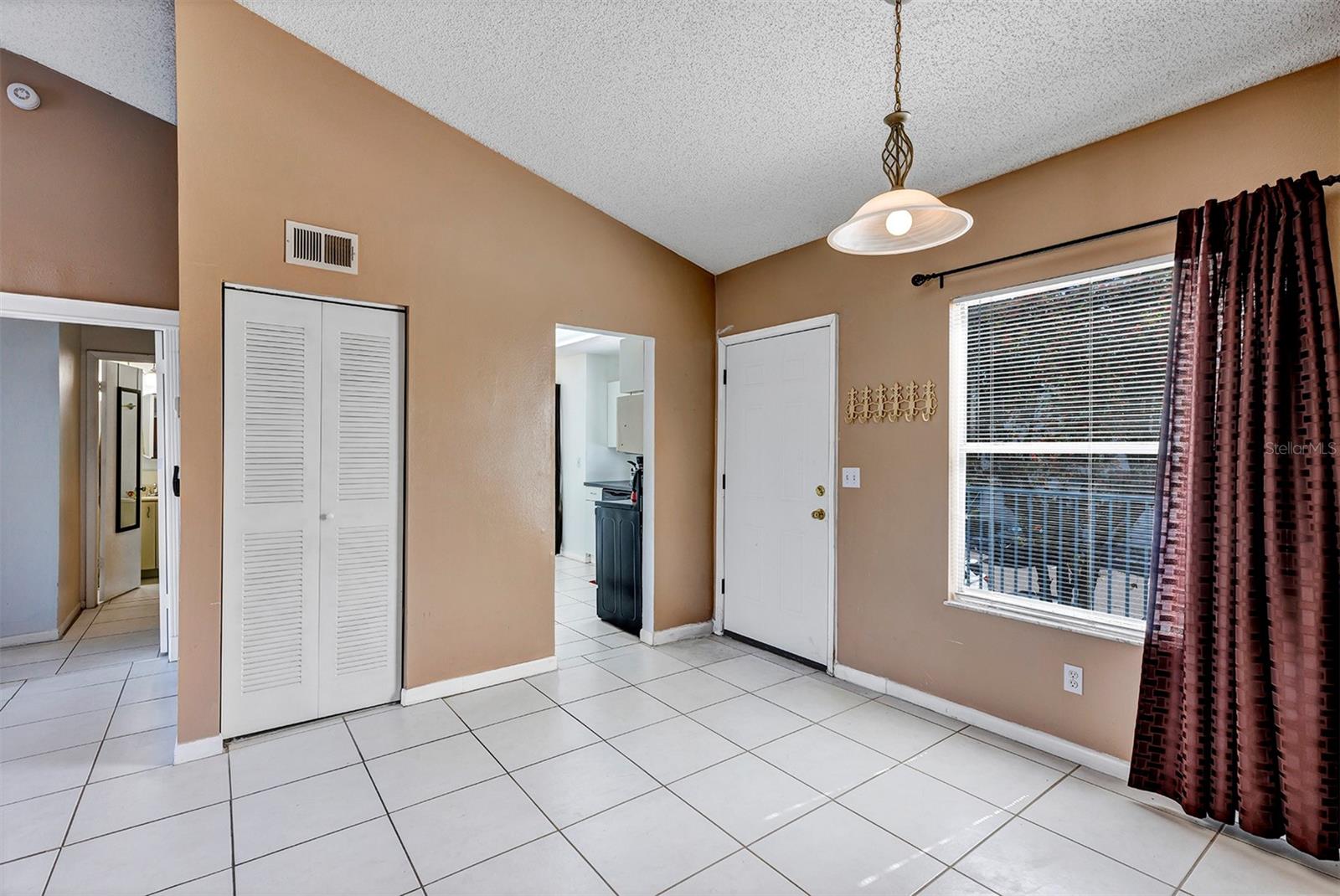 2568 WOODGATE BLVD #204, ORLANDO, FL, 32822