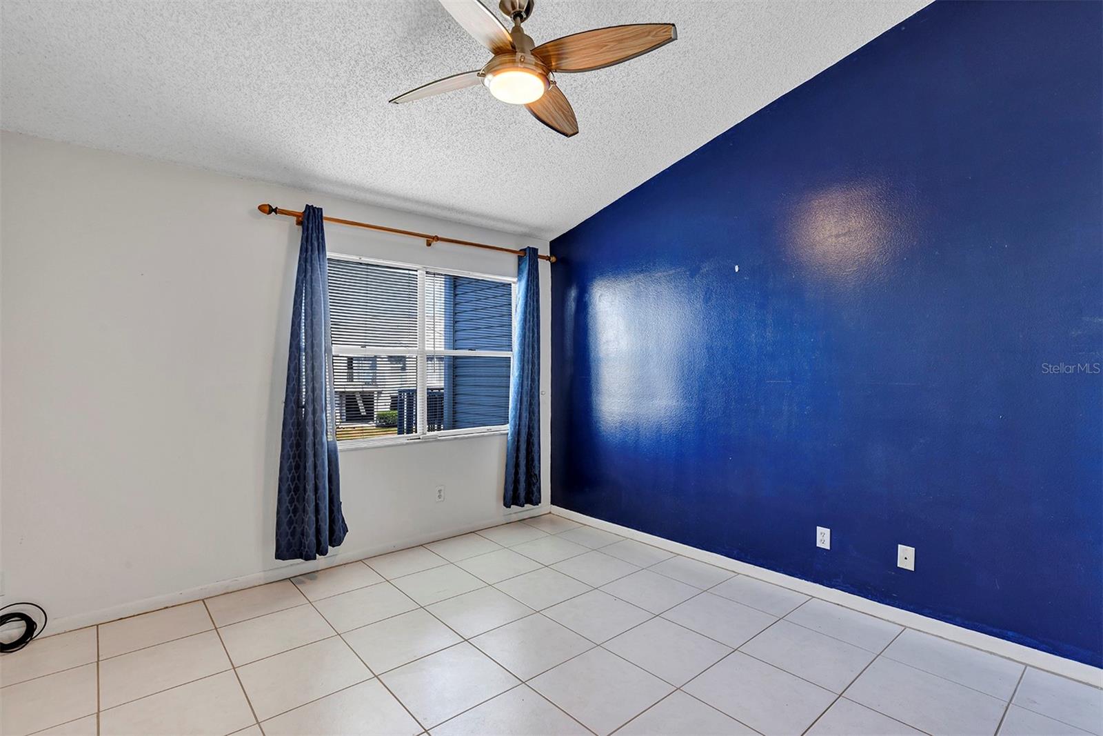 2568 WOODGATE BLVD #204, ORLANDO, FL, 32822